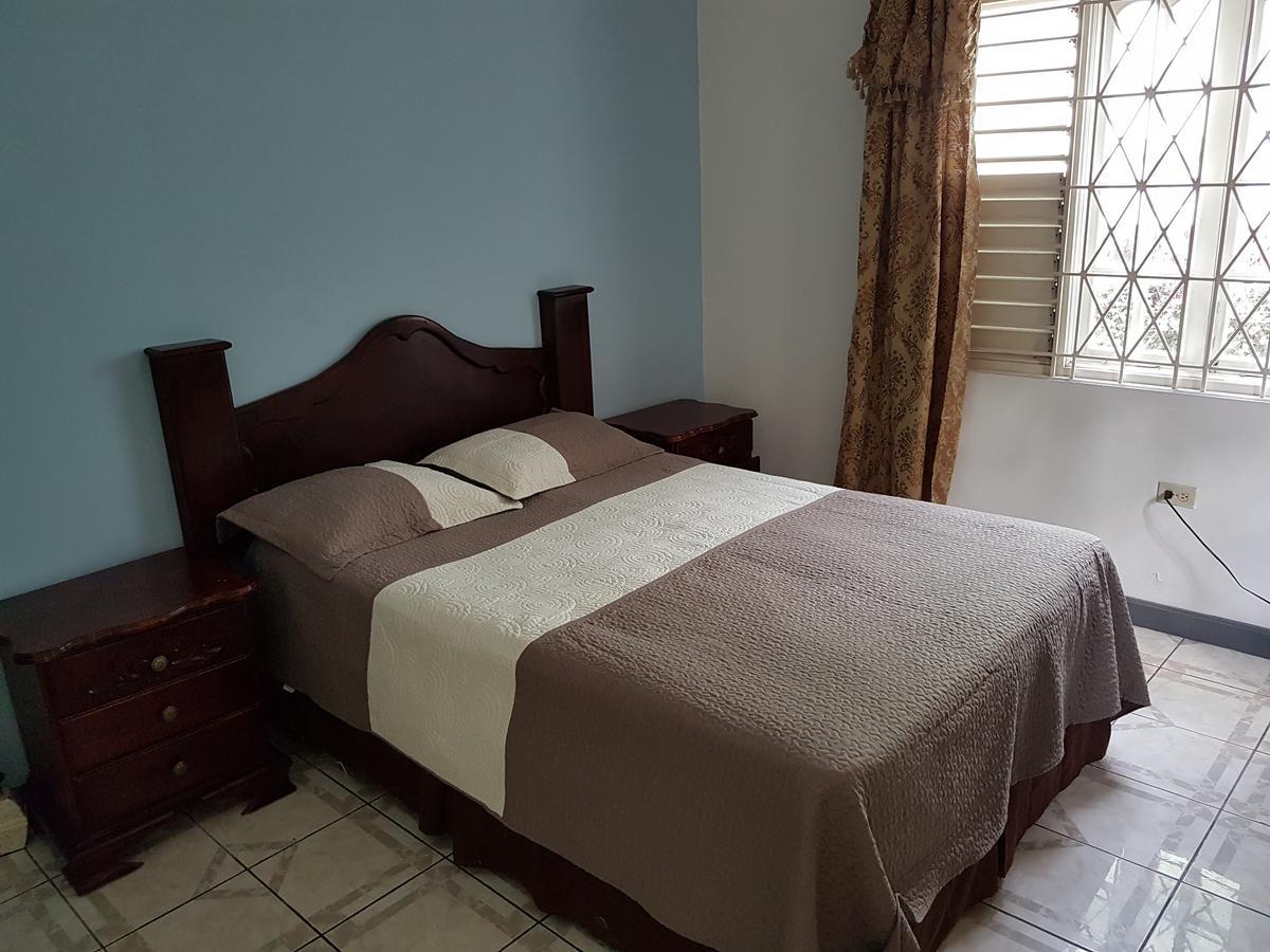 אוצ'ו ריוס Jus4U-1 The Home Away From Home Villa מראה חיצוני תמונה